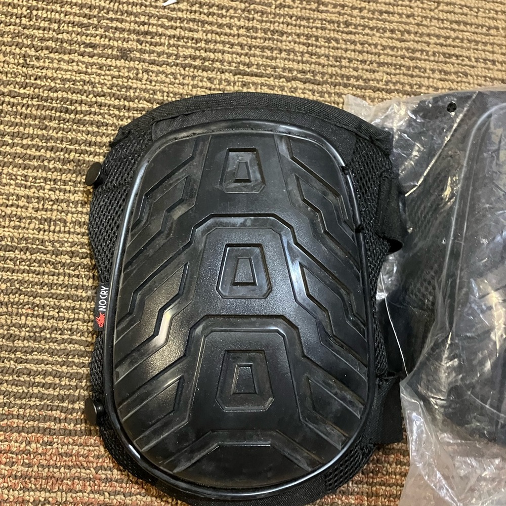 Umpire Black Protective Knee Pads - NEW